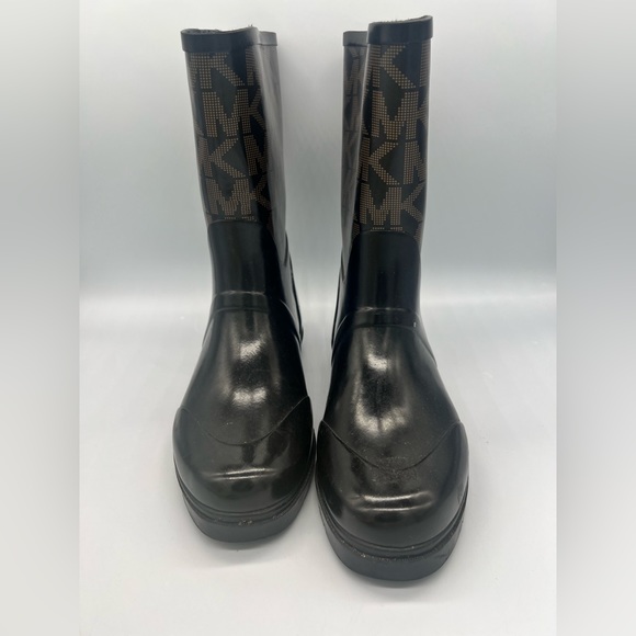 Michael Kors Shoes - 🐝HP🐝Michael kors rubber black rain boots size 9